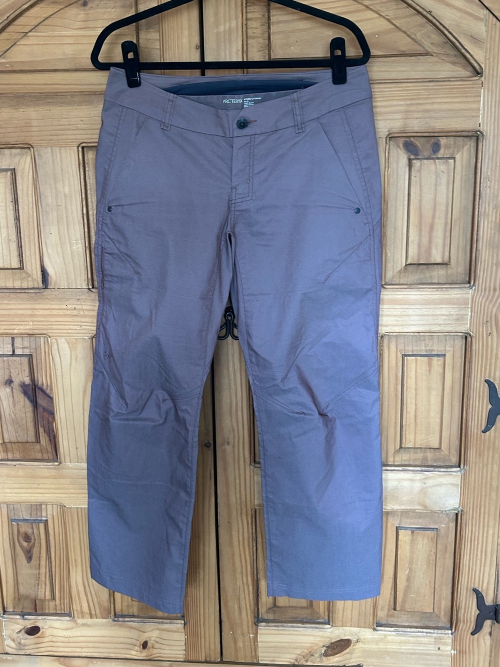 ARC’TERYX Trim Fit Cropped Hiking Pants